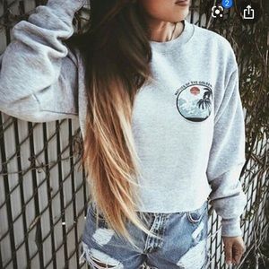 BRANDY MELVILLE CROPPED CREW NECK